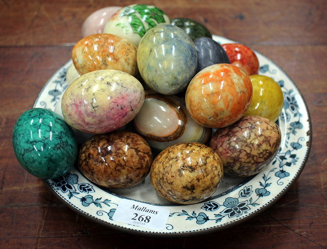 Appraisal: A COLLECTION OF SPECIMEN STONE EGGS