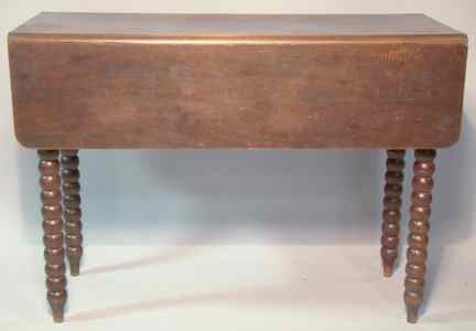 Appraisal: FEDERAL STYLE MAHOGANY DROPLEAF TABLE the rectangular top with drop