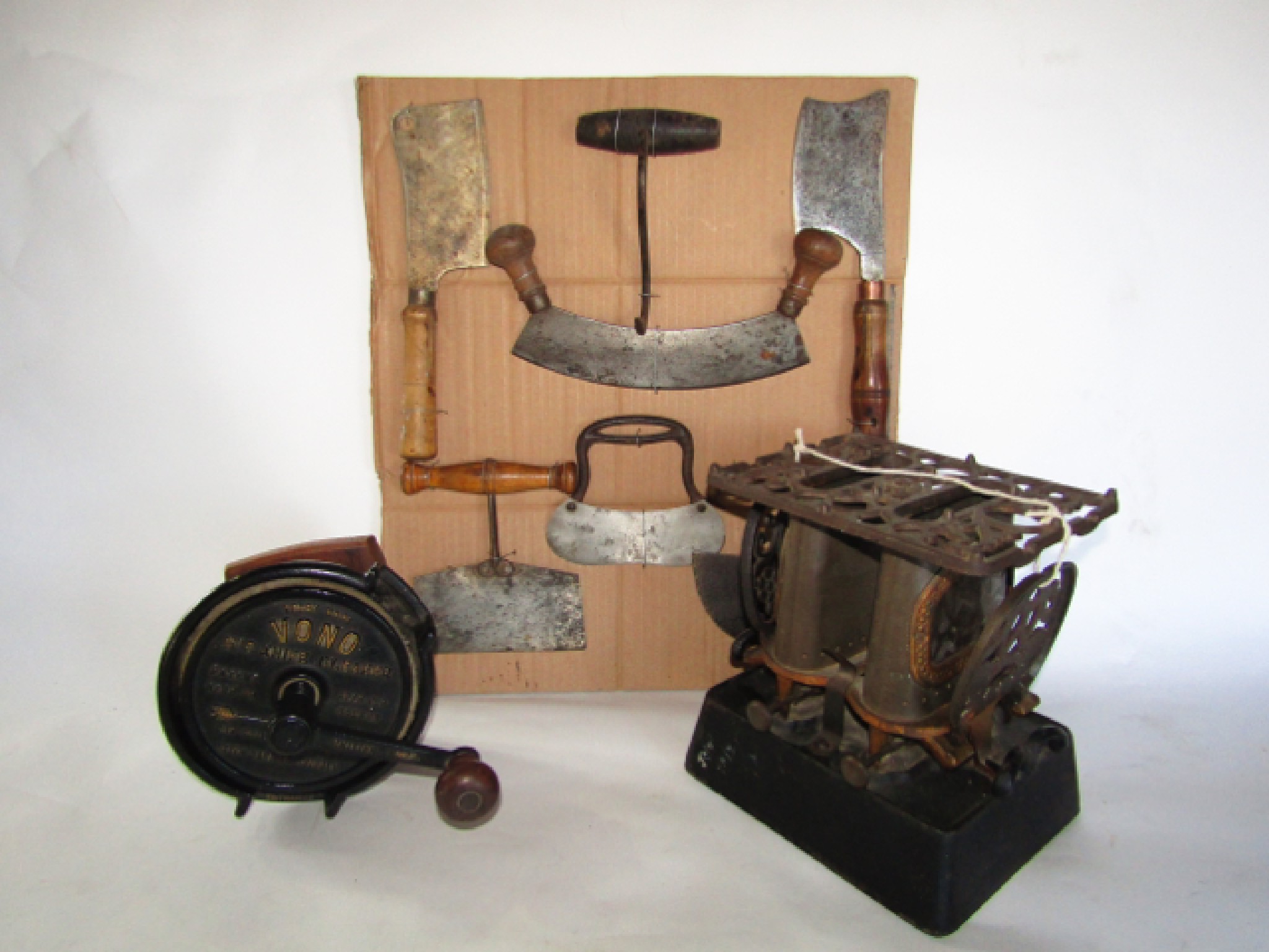 Appraisal: A selection of antique domestic hand utensils kitchenalia to include