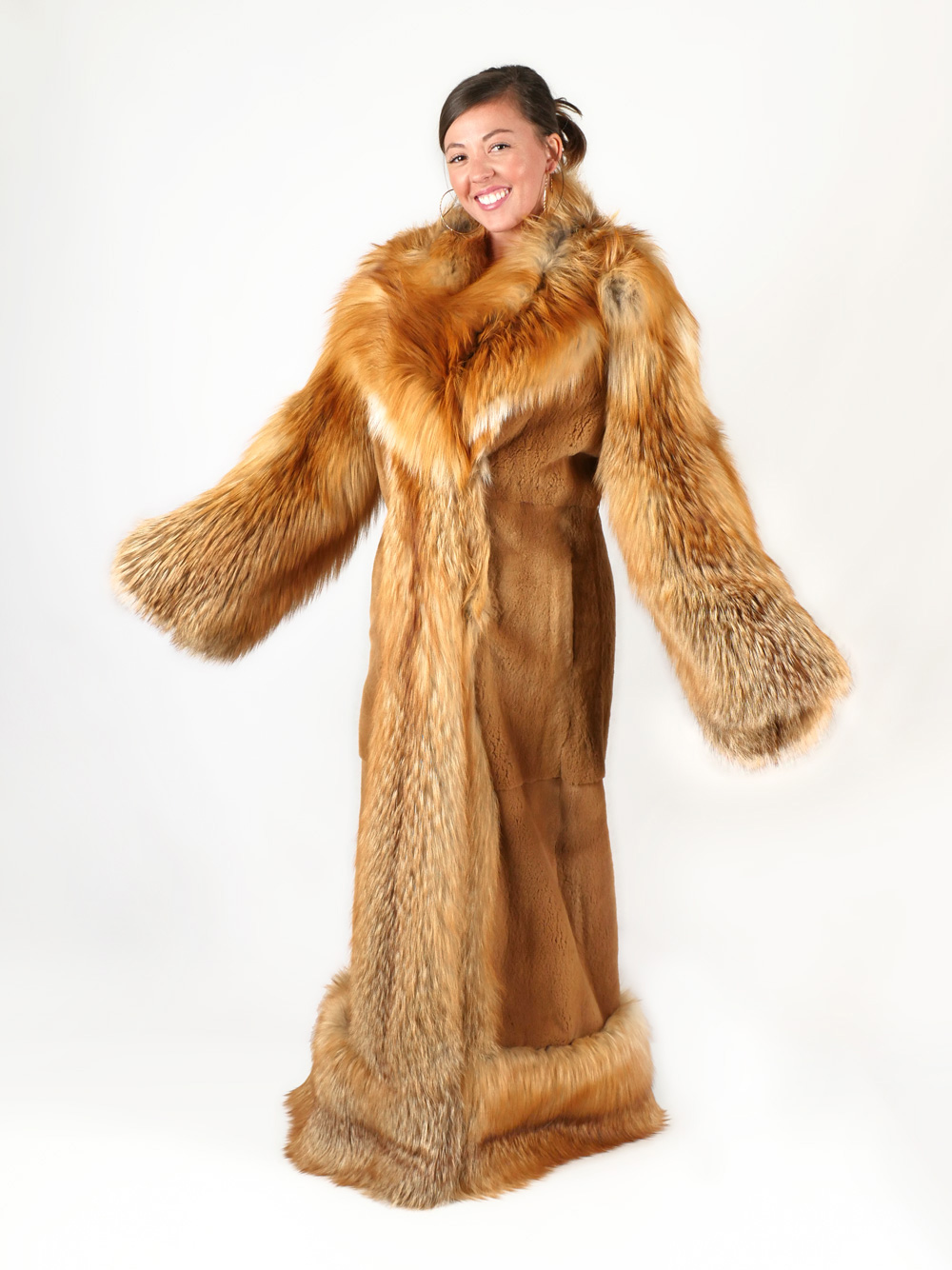 Appraisal: FULL LENGTH SHEARED BEAVER WITH FOX COLLAR SLEEVES The body