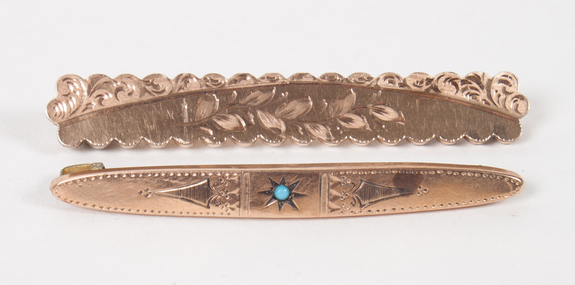 Appraisal: Victorian engraved rose gold bar brooch together with an engraved