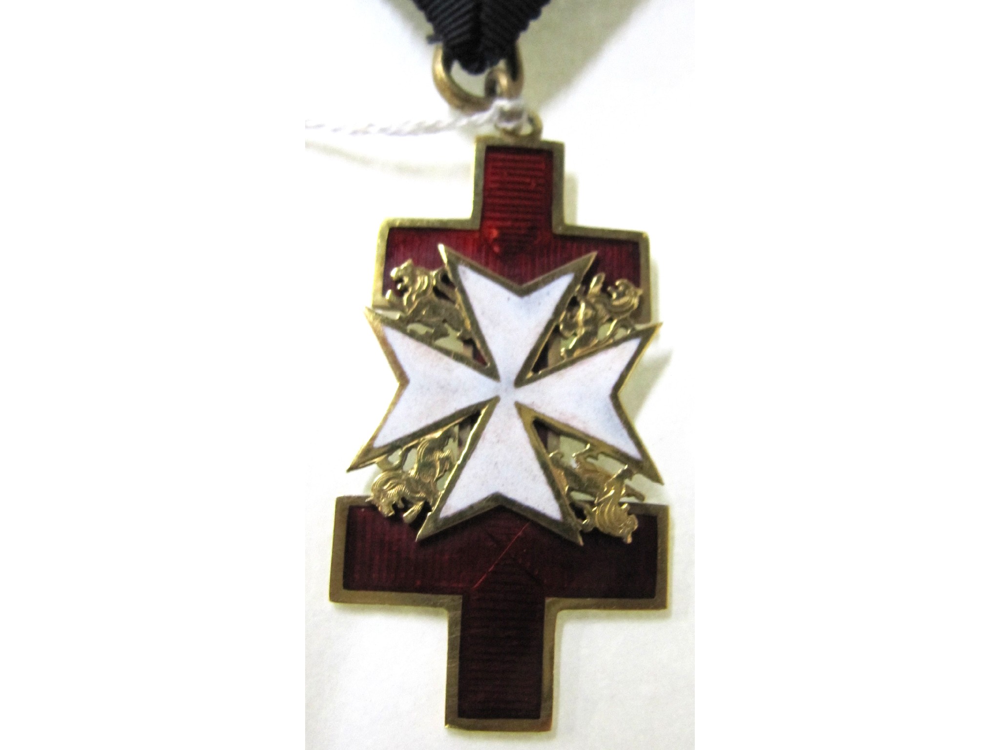 Appraisal: A ct gold and enamel Masonic medal