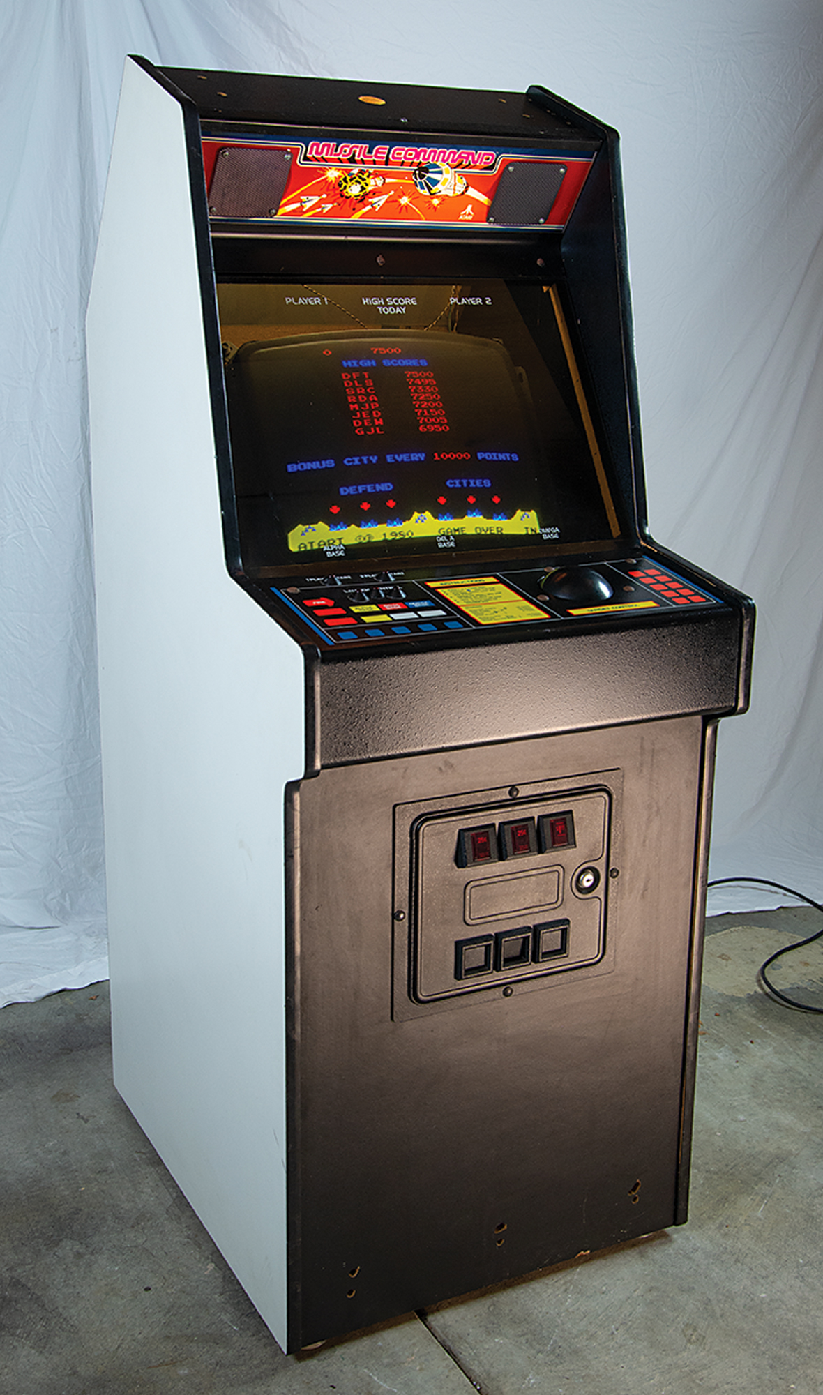 Appraisal: Incredible ready-to-play preproduction 'lab-used' Missile Command arcade Very rare working