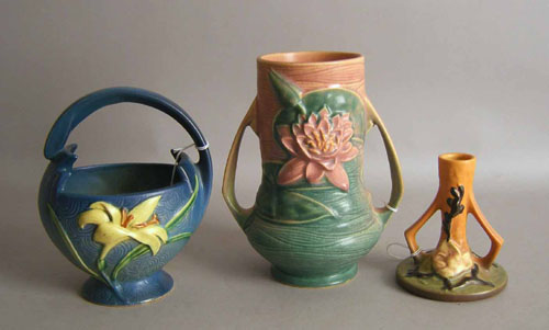 Appraisal: Three pcs Roseville pottery