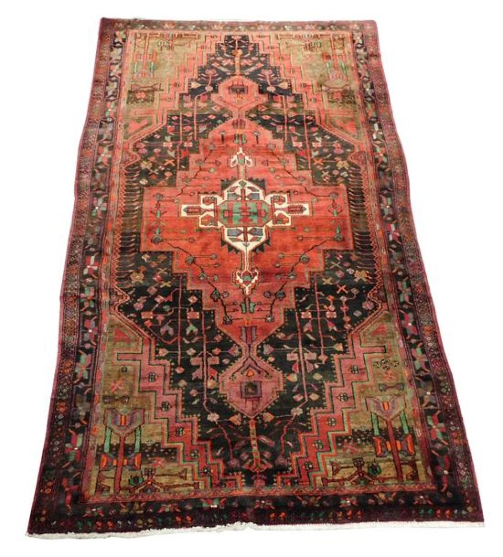 Appraisal: RUG Vintage Persian Hamadan carpet ' x ' hand-knotted wool