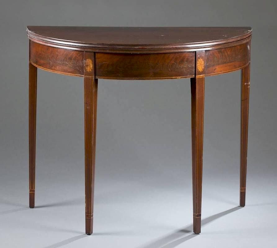 Appraisal: Hepplewhite round table A Hepplewhite side table th century Mahogany