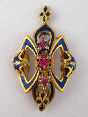 Appraisal: An carat gold enamel and diamond brooch A F approx