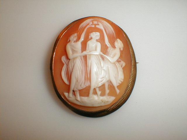 Appraisal: A thC shell cameo of the three graces