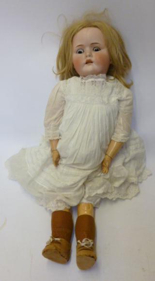 Appraisal: A Max Handwerck Elite bisque head girl doll with brown