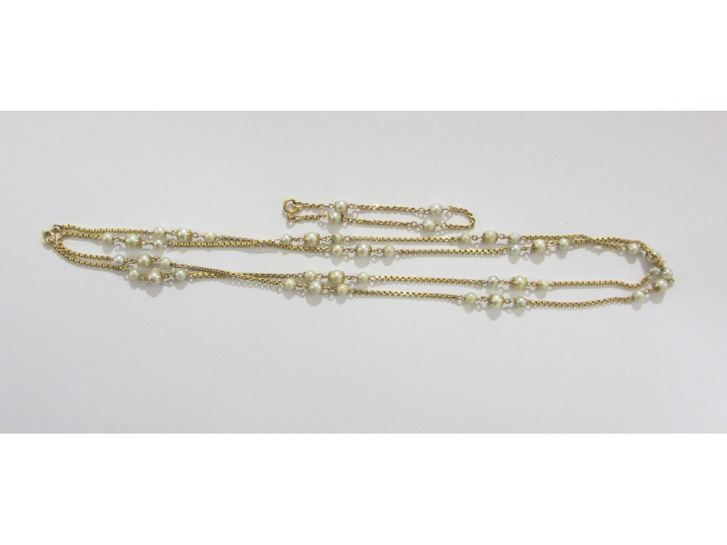 Appraisal: Eighteen carat gold box link neckchain with cultured pearl spacers