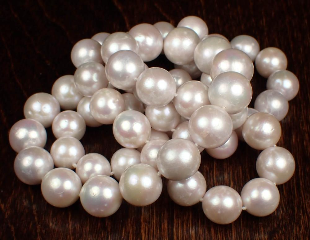 Appraisal: OPERA LENGTH AUSTRALIAN SOUTH SEA PEARL NECKLACE - hand-knotted strand