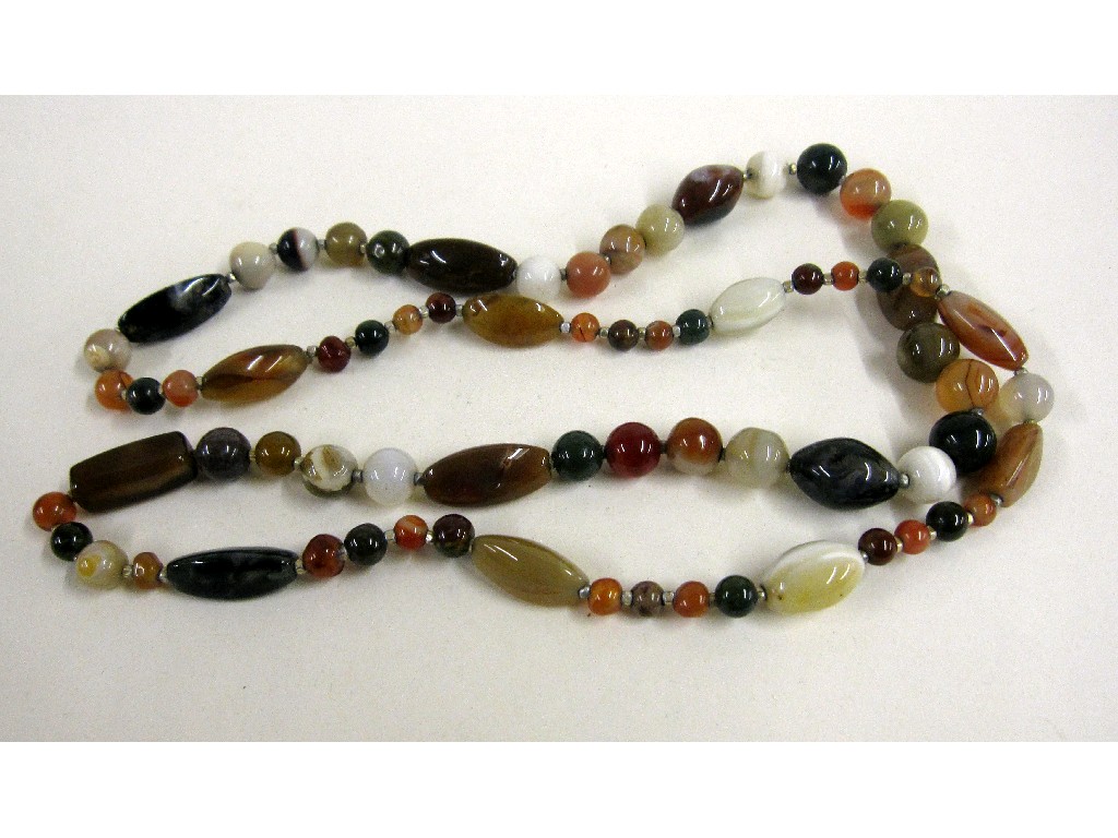 Appraisal: Scottish agate bead necklace