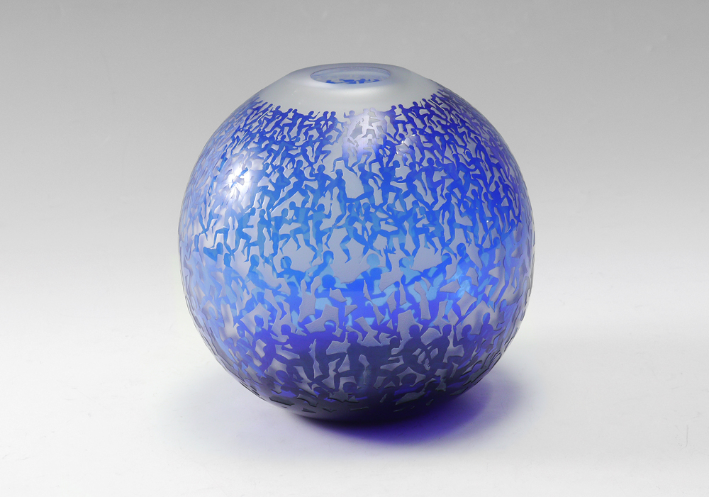 Appraisal: MCCLELLAN Duncan American - ''Metamorphosis'' art glass vase frosted with