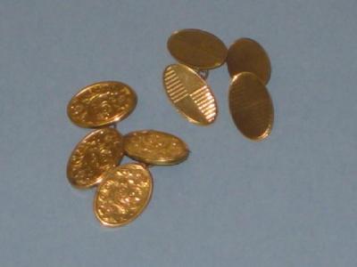 Appraisal: A PAIR OF CT GOLD CUFF LINKS the oval links