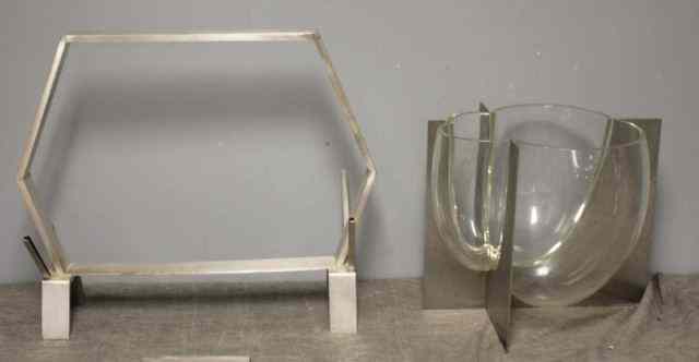 Appraisal: Two Midcentury Decorative Pieces An aluminum magazine rack with a