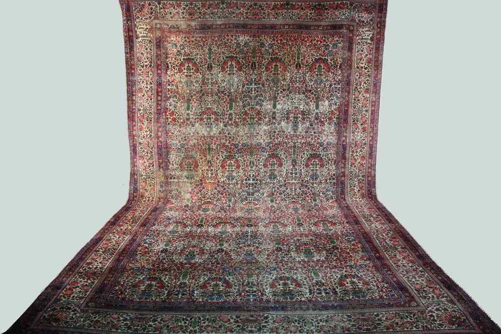 Appraisal: CARPET - ' '' x ' '' - Oriental garden