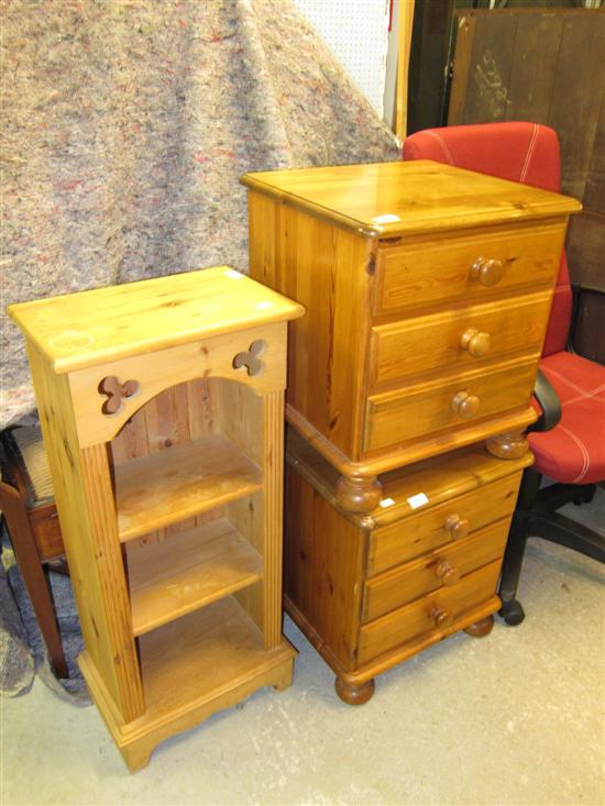 Appraisal: Pair of pine bedside chests and a pine bookcase