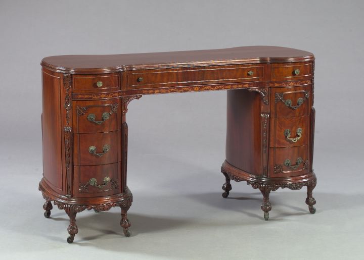 Appraisal: Edwardian Mahogany Lady's Desk ca the rectangular top with rounded