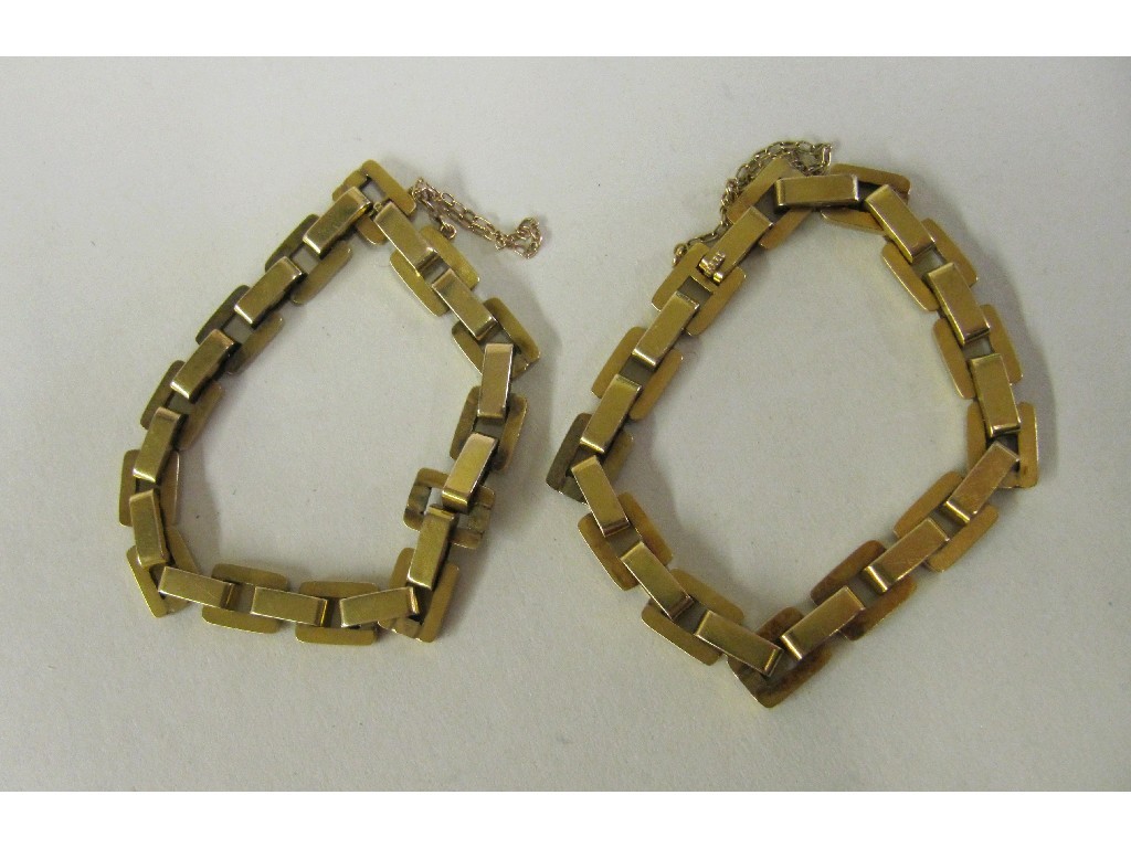 Appraisal: Two yellow metal bracelets test for ct gold Approx gms