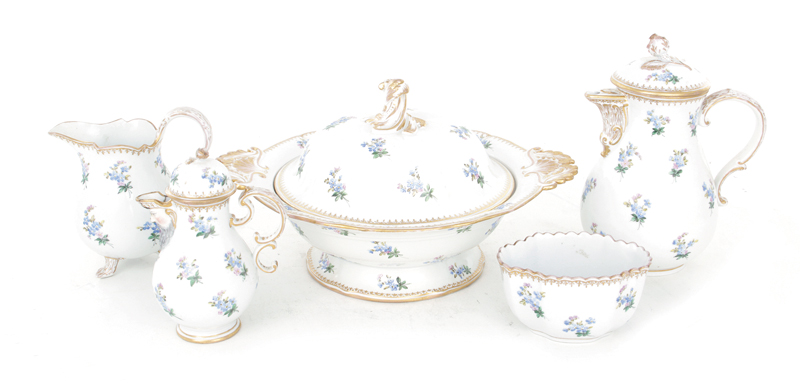 Appraisal: Meissen porcelain serving pieces floral pattern comprising covered vegetable H