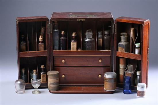 Appraisal: VICTORIAN MAHOGANY TRAVELLING APOTHECARY BOX Circa Pair of doors opening