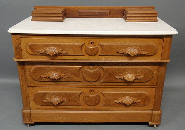 Appraisal: Victorian walnut chest of drawers with a marble top h