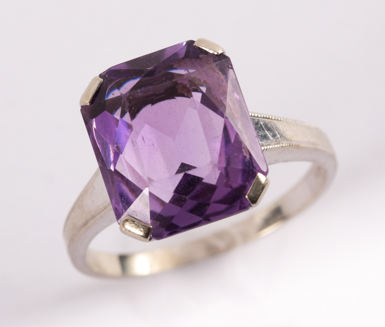 Appraisal: An Amethyst Ring K white gold size