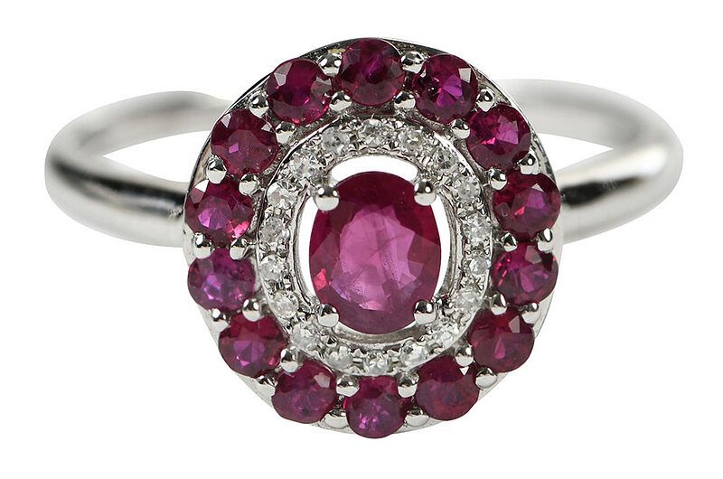 Appraisal: kt Ruby and Diamond Ring center oval faceted ruby approx