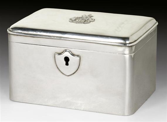 Appraisal: SUGAR BOX Vienna With maker's mark Hinged lid with coat