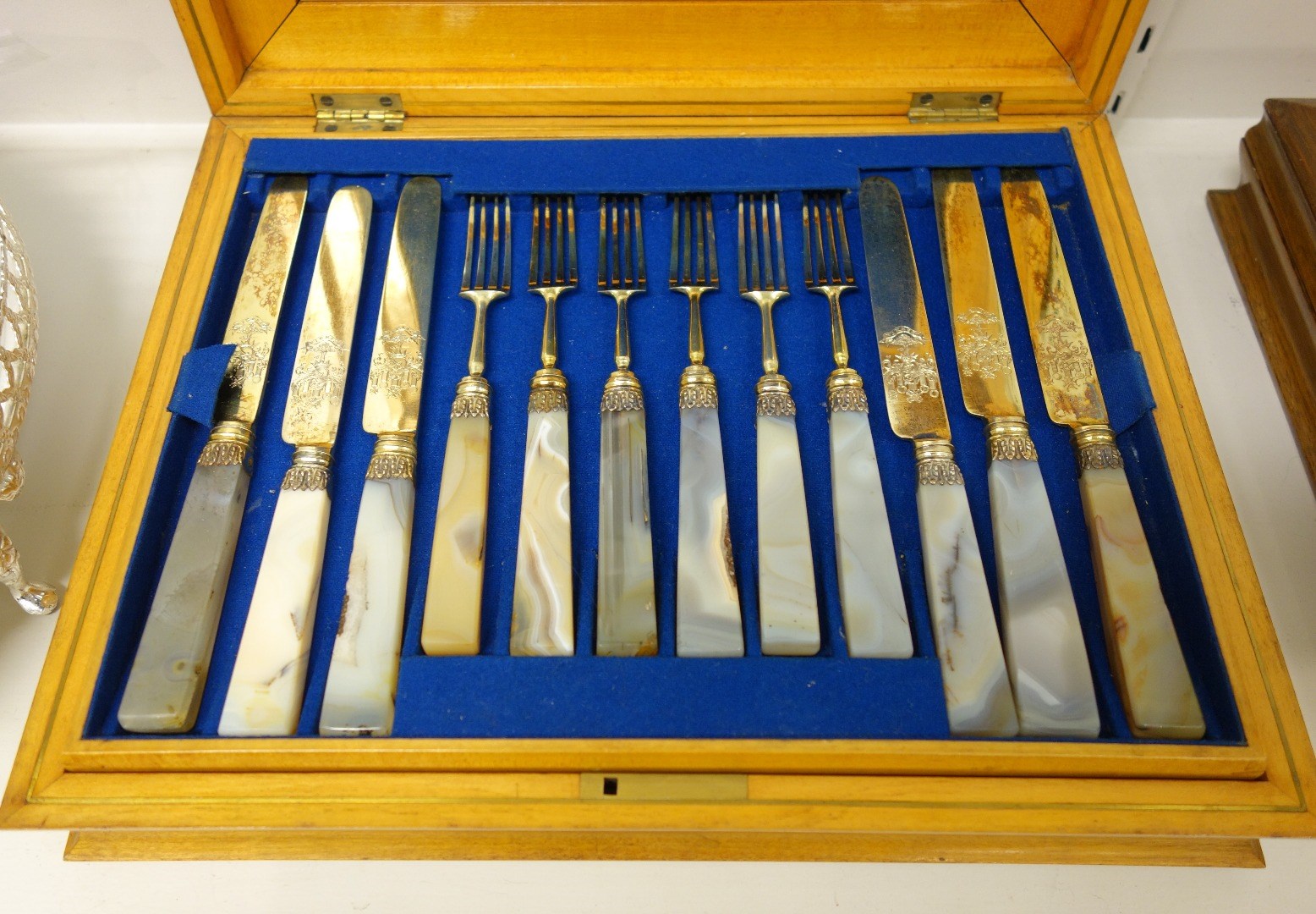 Appraisal: Sixteen Victorian silver gilt bladed dessert or fruit knives and