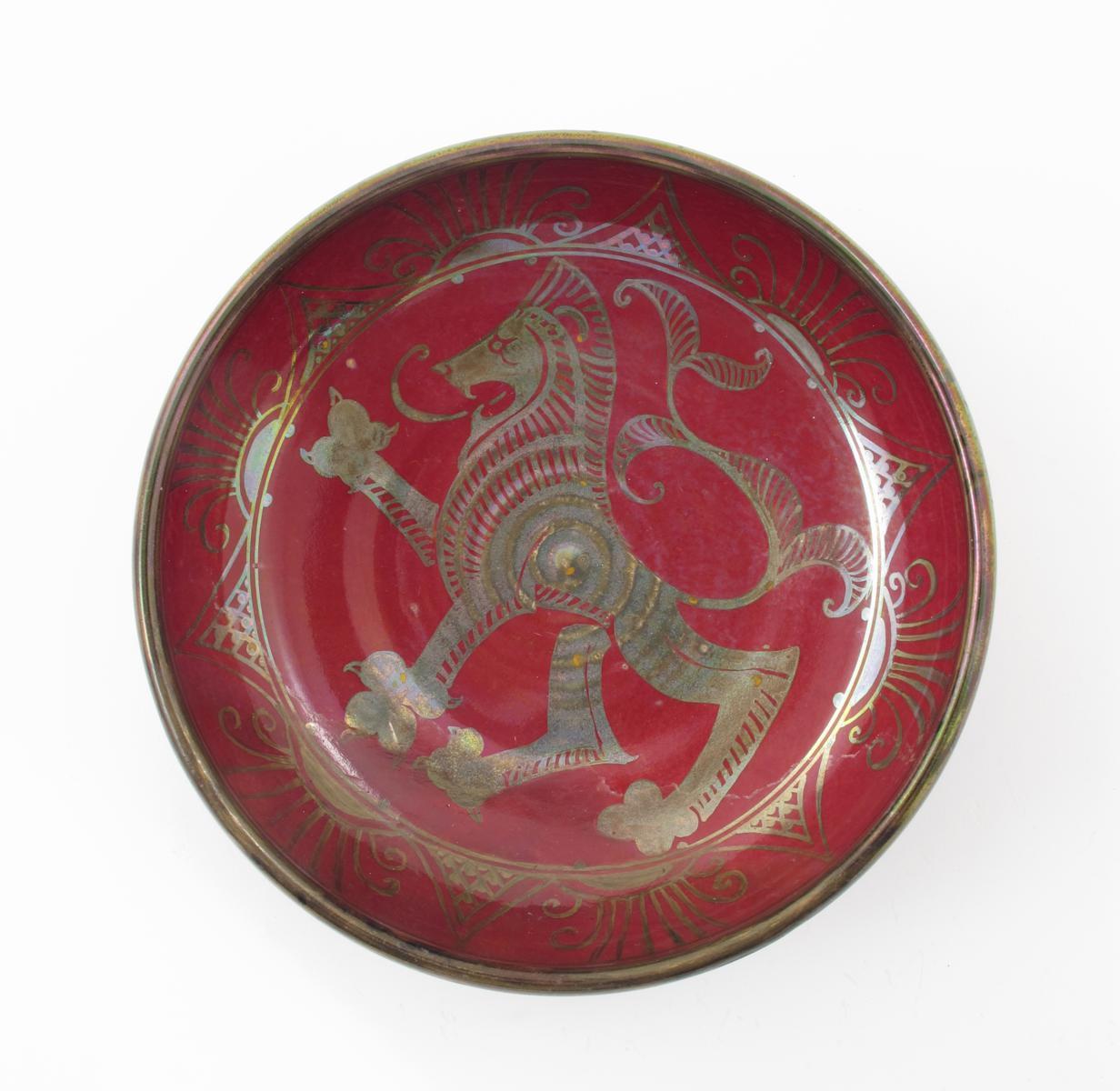 Appraisal: A Pilkington s Lancastrian bowl by William Mycock