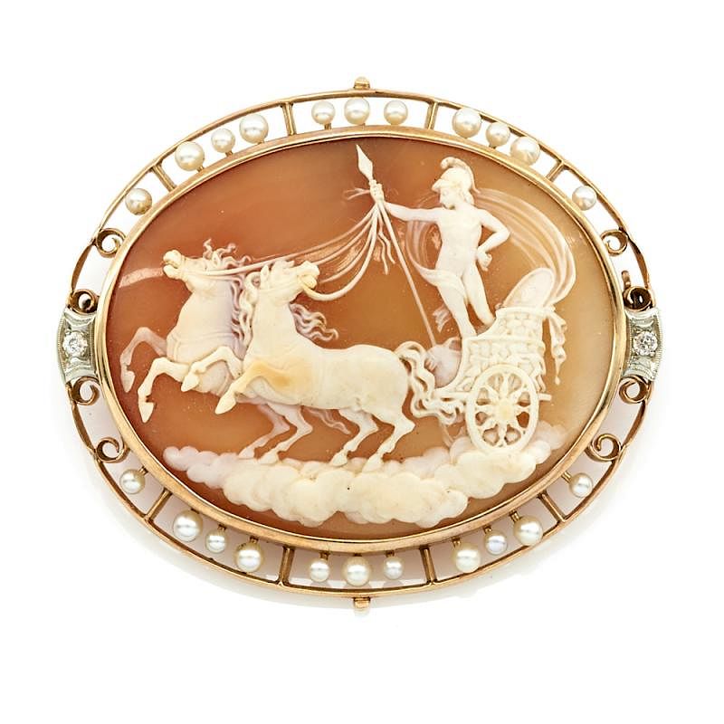 Appraisal: k Yellow gold shell cameo and diamond brooch k Yellow