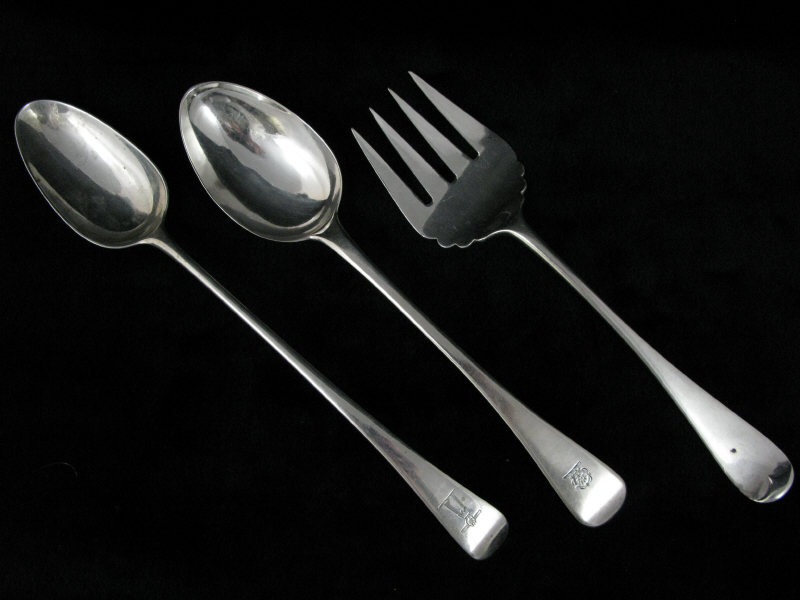 Appraisal: Three English Sterling Servers ca - including two serving spoons