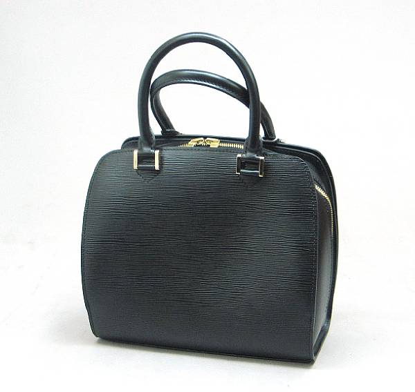 Appraisal: A Louis Vuitton Epi Leather Pont-Neuf black bag The textured