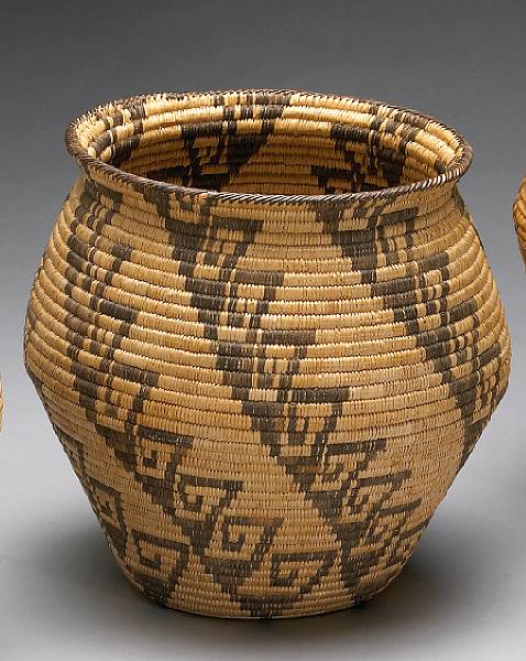 Appraisal: A Pima olla With a design repeating heavy diagonal bands