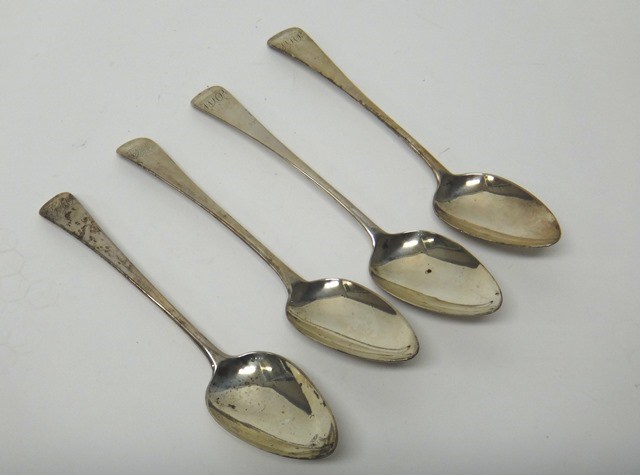 Appraisal: Two pairs of silver Old English pattern tablespoons London and