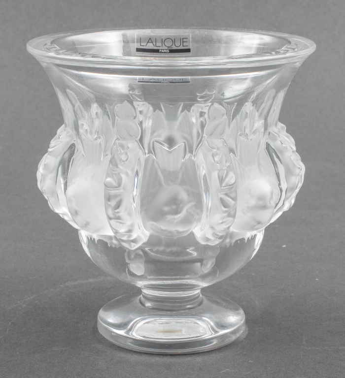 Appraisal: LALIQUE DAMPIERRE VASE Lalique Dampierre vase crystal glass decorated with