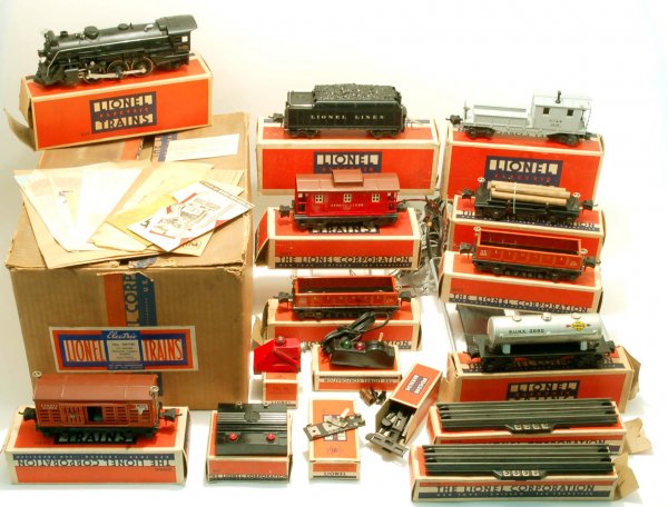 Appraisal: A Lionel prewar O gauge freight train set In a