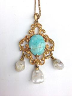 Appraisal: Fine Victorian yellow gold openwork brooch having oval polished turquoise