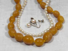 Appraisal: A mixed lot comprising a row of cultured pearls a