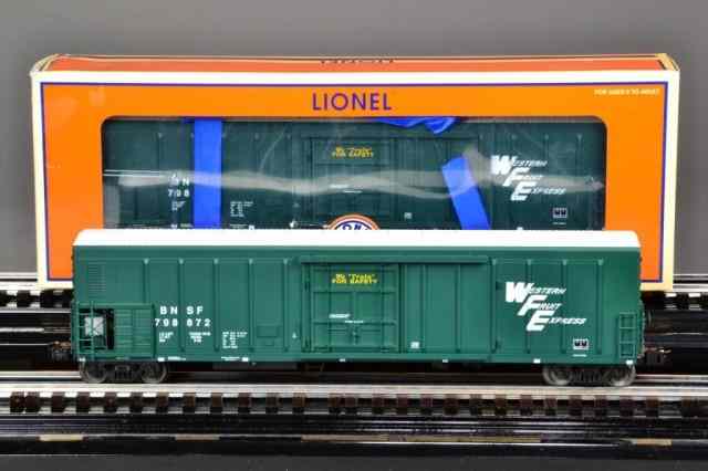 Appraisal: LIONEL BNSF REEFER CARSTwo identical BNSF Mechanical Reefer cars both