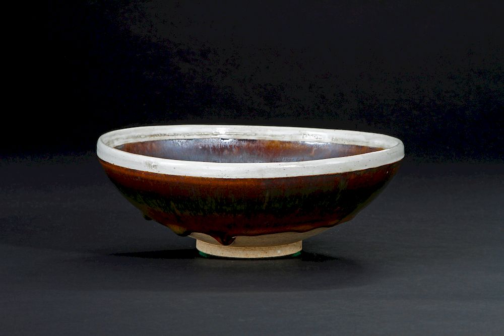 Appraisal: Cizhou Russet Splashed Brown White-Rimmed Bowl With deep rounded sides