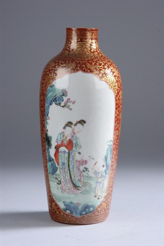 Appraisal: CHINESE FAMILLE ROSE PORCELAIN VASE Qing Dynasty th century Ovoid