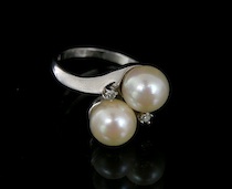 Appraisal: A Ladies' Gold Pearl Diamond Ring A lovely k white