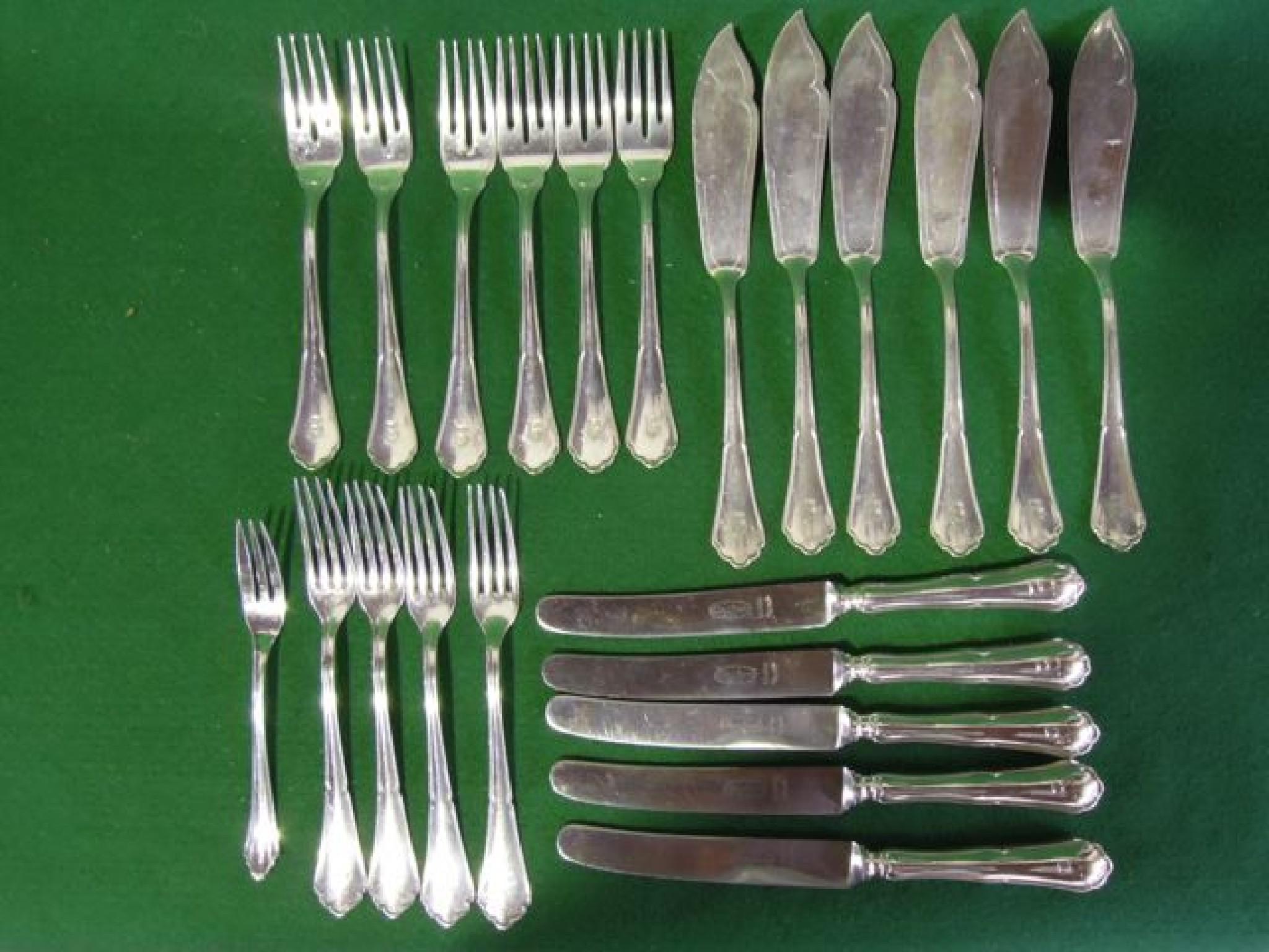 Appraisal: A six place grade silver fish service together with five