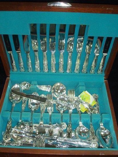 Appraisal: A canteen flatware