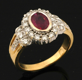 Appraisal: RUBY AND DIAMOND CLUSTER RING IN CT WHITE AND YELLOW