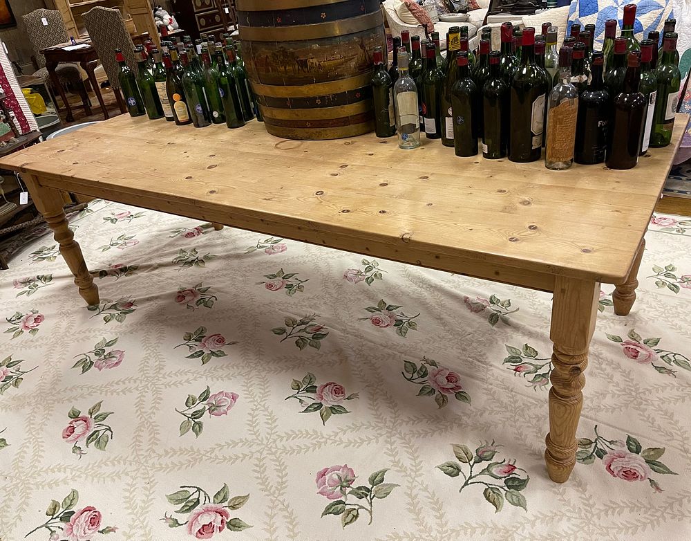 Appraisal: Country Pine Dining Table on Turned Legs Contemporary Country Pine