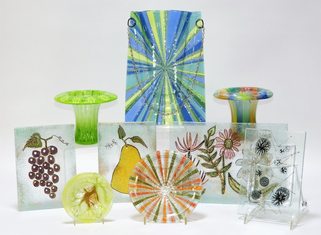 Appraisal: PC HIGGINS MCM MODERN ART GLASS ARTICLE GROUP United States