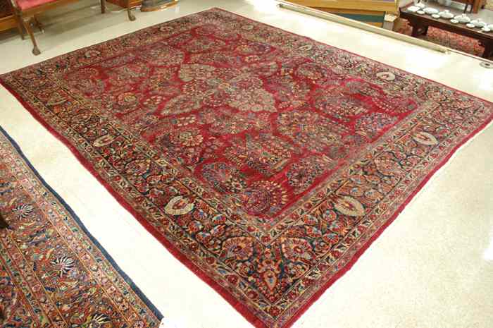 Appraisal: SEMI-ANTIQUE PERSIAN SAROUK CARPET Arak region northeastern Iran c 's